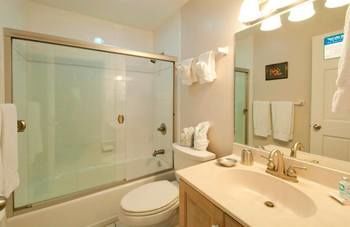 Hotel Grandview Condominiums