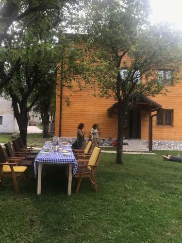Hostal Guesthouse Mehmeti