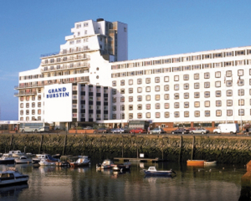 Britannia Grand Hotel Burstin