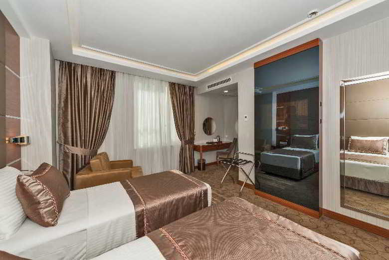 Hotel Grand Tahir