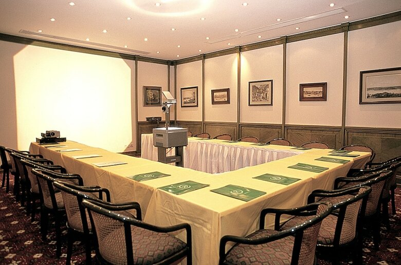 Istanbul Royal Hotel