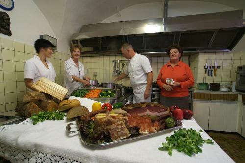 Posada Gasthof Pension Traube