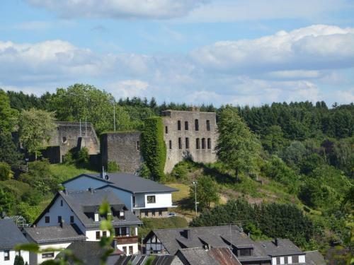 Spacious Apartment In The Vulkaneifel