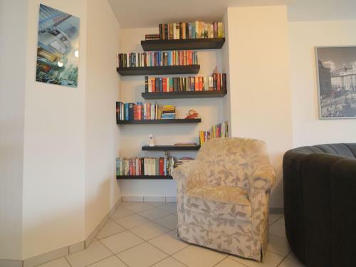 Luxurious Apartment In Ulmen Near Lake