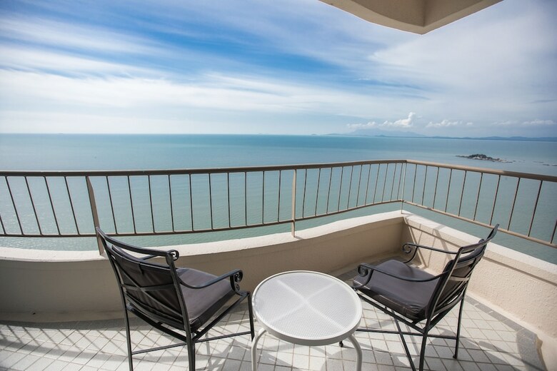 Hotel Rainbow Paradise Beach Resort