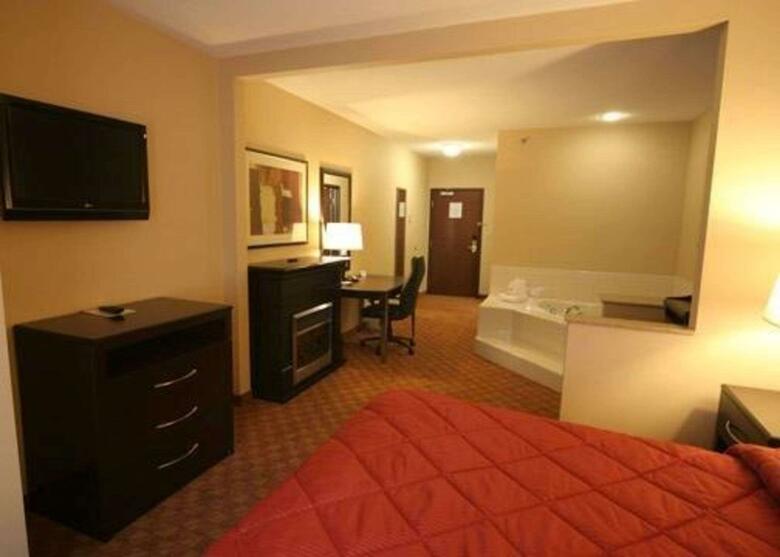 Hotel Comfort Inn & Suites