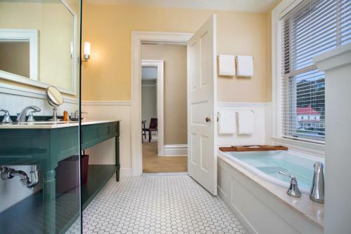 Hotel Cavallo Point Lodge