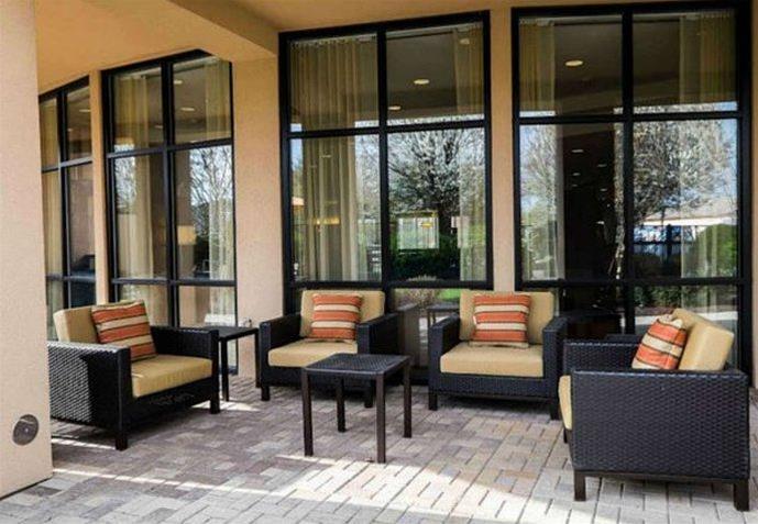 Hotel Courtyard Salisbury