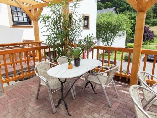 Lavish Apartment In Merschbach Near The Forest