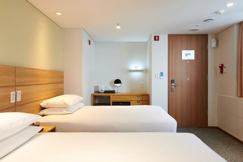 Nine Tree Hotel Myeongdong