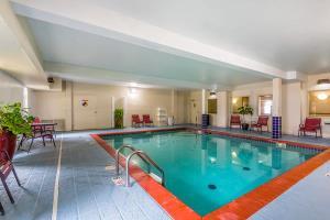 Hotel Quality Inn & Suites Chesterfield Village
