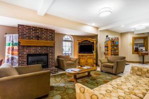 Hotel Quality Inn & Suites Chesterfield Village