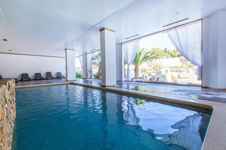 Hotel Fergus Style Cala Blanca Suites
