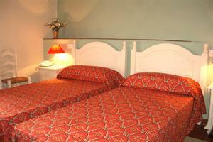 Aparthotel Cortijo Las Pi�as