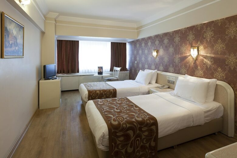 Grand Anka Hotel