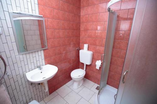 Hostal Secluded Rooms Bilje (slavonija) - 14318