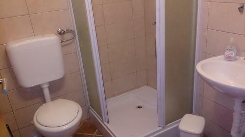 Hostal Secluded Rooms Bilje (slavonija) - 14318