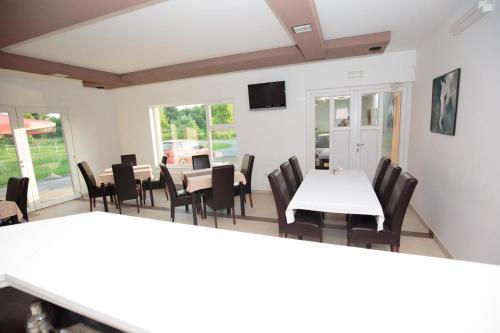 Hostal Family Room Bilje 14318e