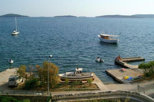 Apartment Brodarica 961c