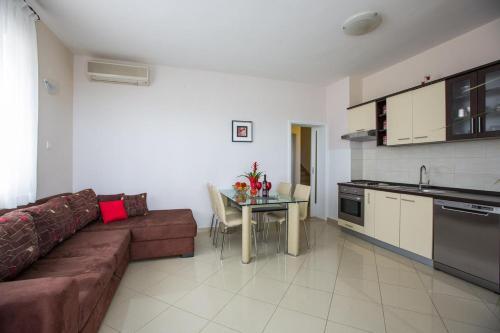 Apartments With A Parking Space Brsecine (dubrovnik) - 9098