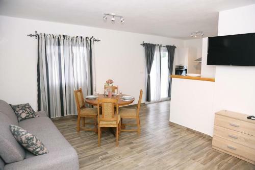 Apartment Zavalatica 4459c