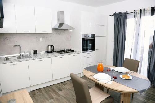 Apartment Zavalatica 4459b