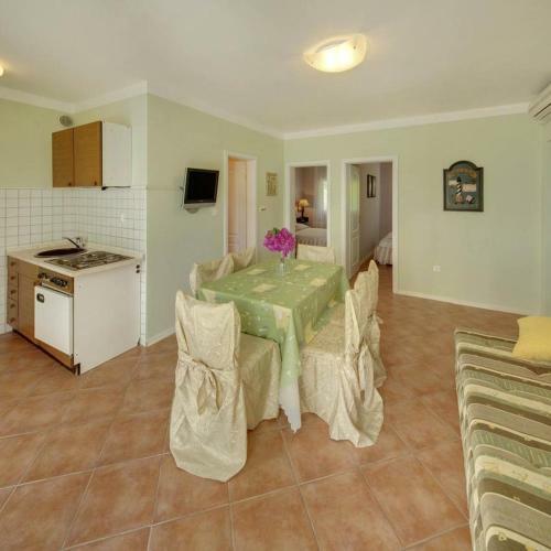 Apartments By The Sea Zavala (hvar) - 2986