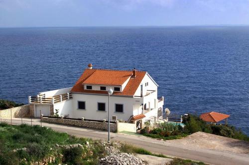 Apartment Zavalatica 183d
