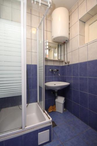 Apartments By The Sea Zdrelac (pasman) - 8405