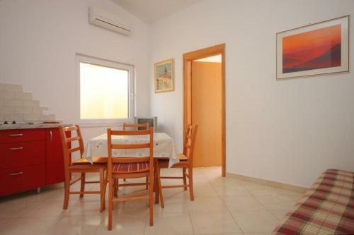 Apartment Zdrelac 8285a