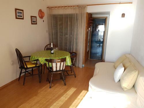 Apartments Maestral