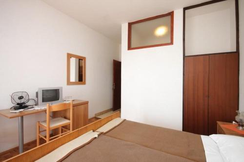 Hostal Twin Room Luka 8132e