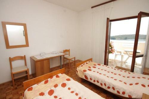 Hostal Twin Room Luka 8132d