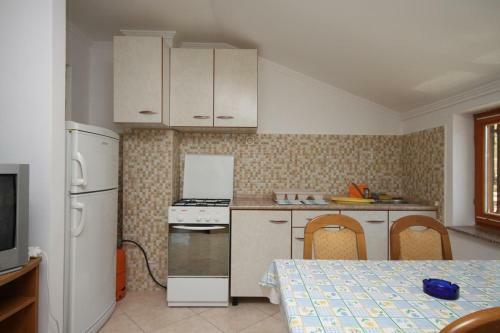 Apartment Metajna 6497e