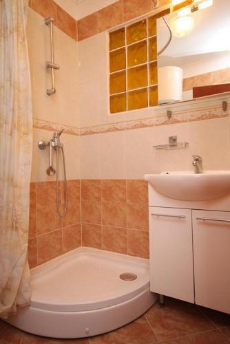 Apartment Metajna 6497e