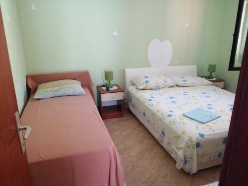 Apartments With A Parking Space Metajna (pag) - 4127