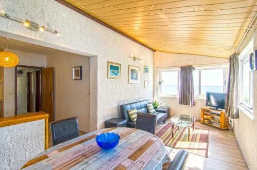 Apartments Ponta Magdalena