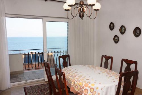 Apartments By The Sea Stomorska (Solta) - 778