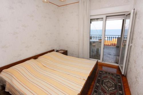 Apartments By The Sea Stomorska (Solta) - 778