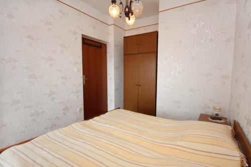 Apartments By The Sea Stomorska (Solta) - 778