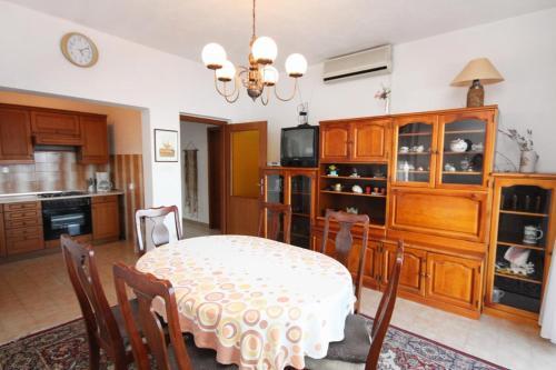 Apartments By The Sea Stomorska (Solta) - 778
