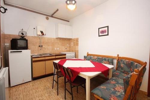 Apartment Stomorska 782a