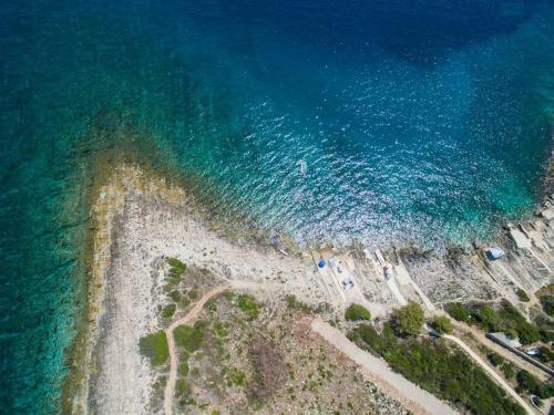 Apartments By The Sea Necujam (Solta) - 13726
