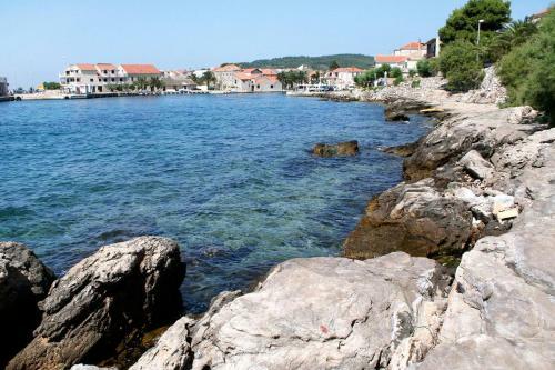 Apartments By The Sea Sucuraj (Hvar) - 578