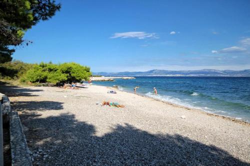 Apartments With A Parking Space Supetar (brac) - 5627