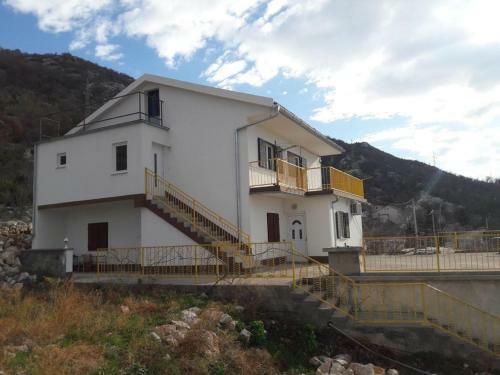 Hostal Double Room Lukovo 14567b