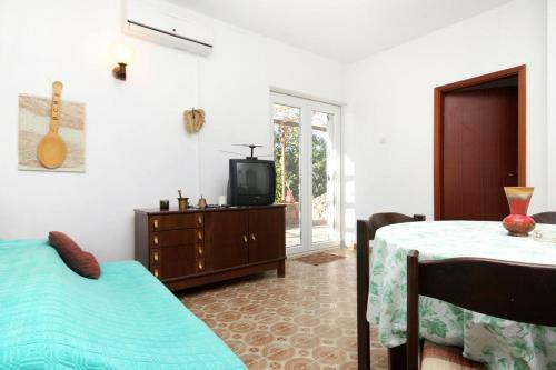 Apartments By The Sea Nemira (Omis) - 5956