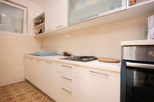 Apartments By The Sea Nemira (Omis) - 5956