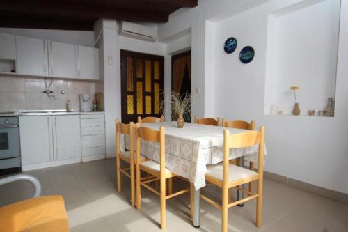 Apartments With A Parking Space Tkon (pasman) - 4307