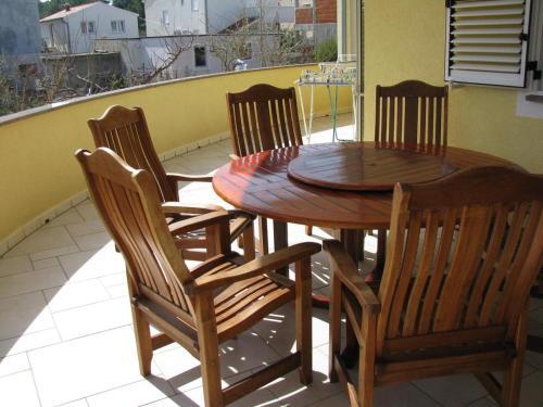 Apartments With A Parking Space Tribunj (vodice) - 13174
